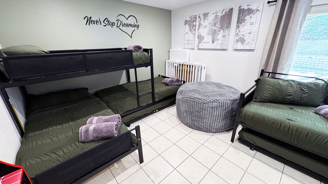 Photo of Bedroom in Woodland Hills