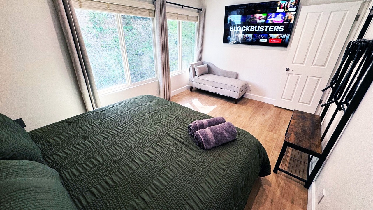 Photo of Bedroom in Woodland Hills