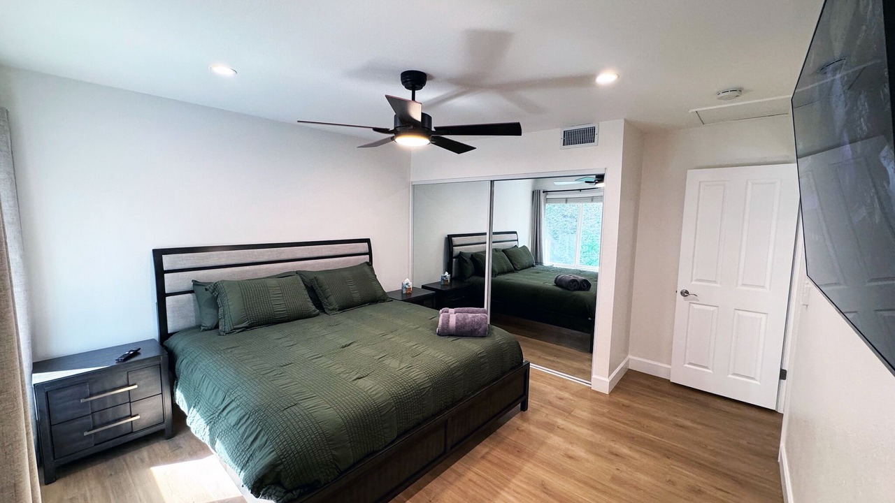 Photo of Bedroom in Woodland Hills
