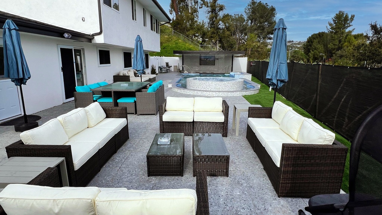 Photo of Patio Balcony in Woodland Hills