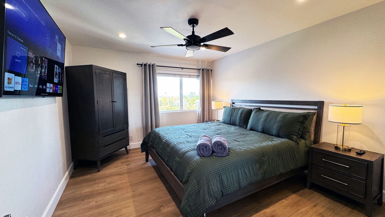 Photo of Bedroom in Woodland Hills