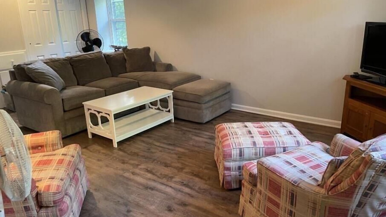 Photo of Livingroom in Charlestown