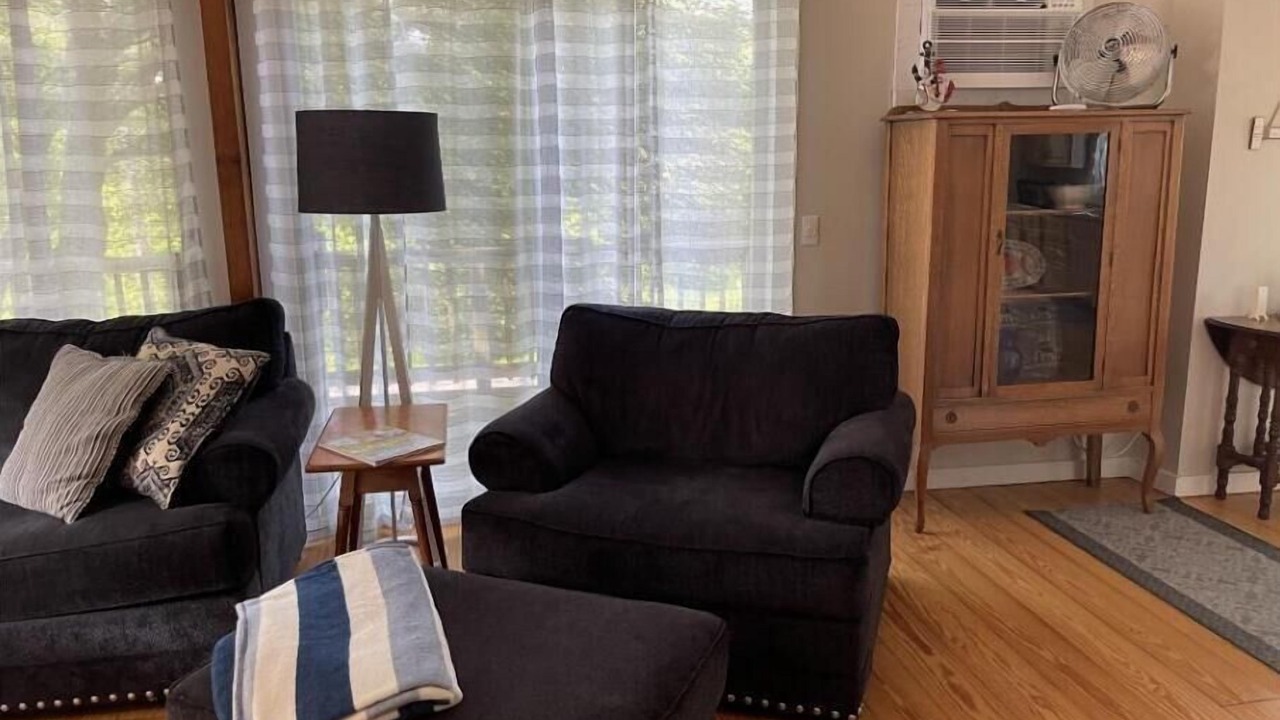 Photo of Livingroom in Charlestown