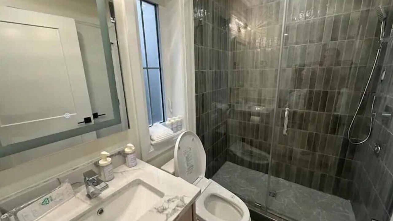 Photo of Bathroom in Fairview