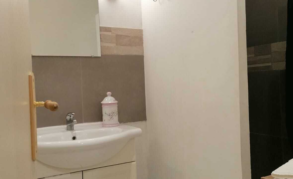 Photo of Bathroom in Mauves-sur-Huisne