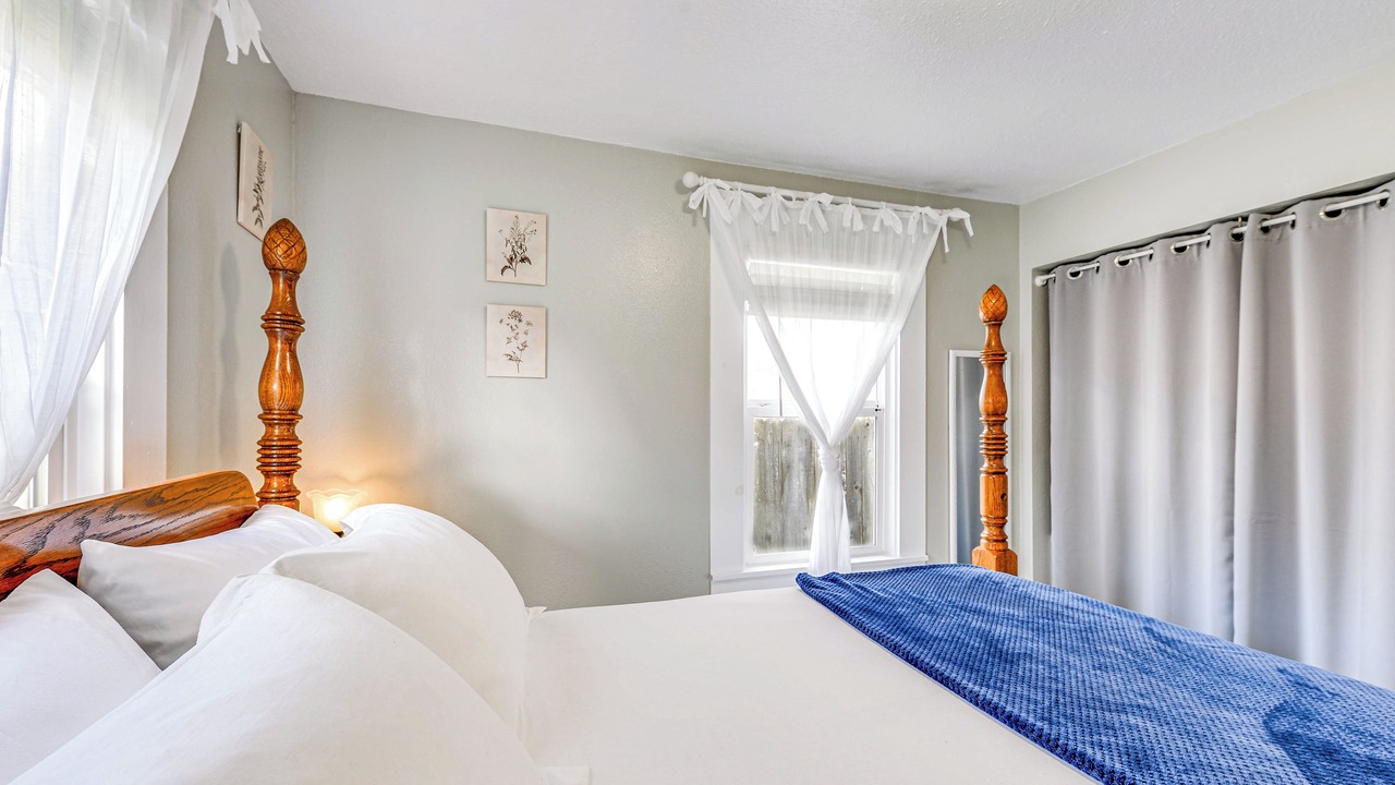 Photo of Bedroom in Orick