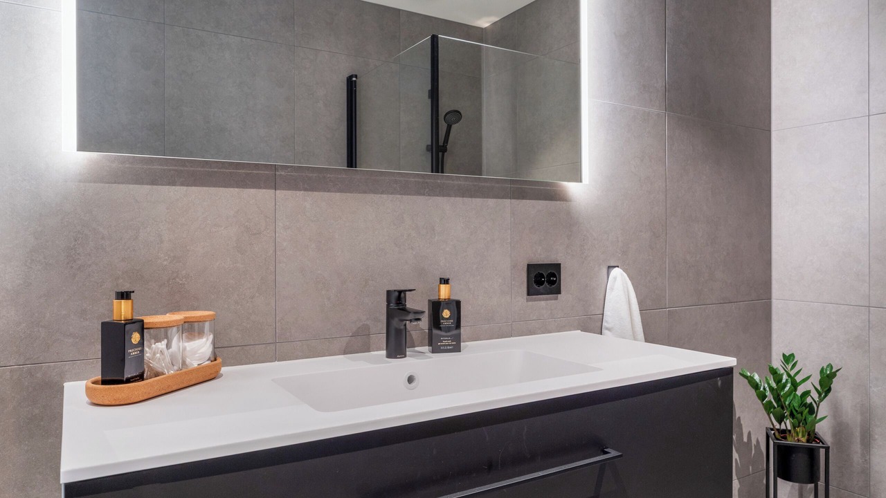 Photo of Bathroom in Tau