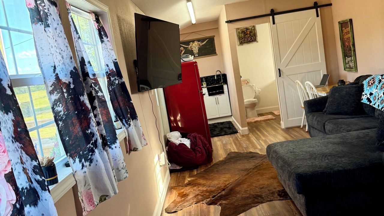 Photo of Livingroom in Shawnee