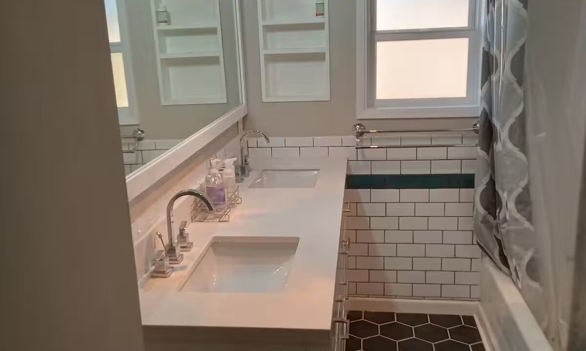 Photo of Bathroom in Highline