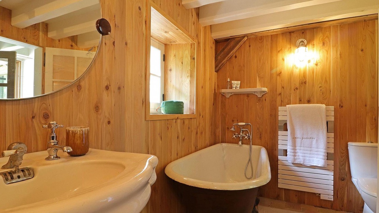 Photo of Bathroom in Perche-en-Noce