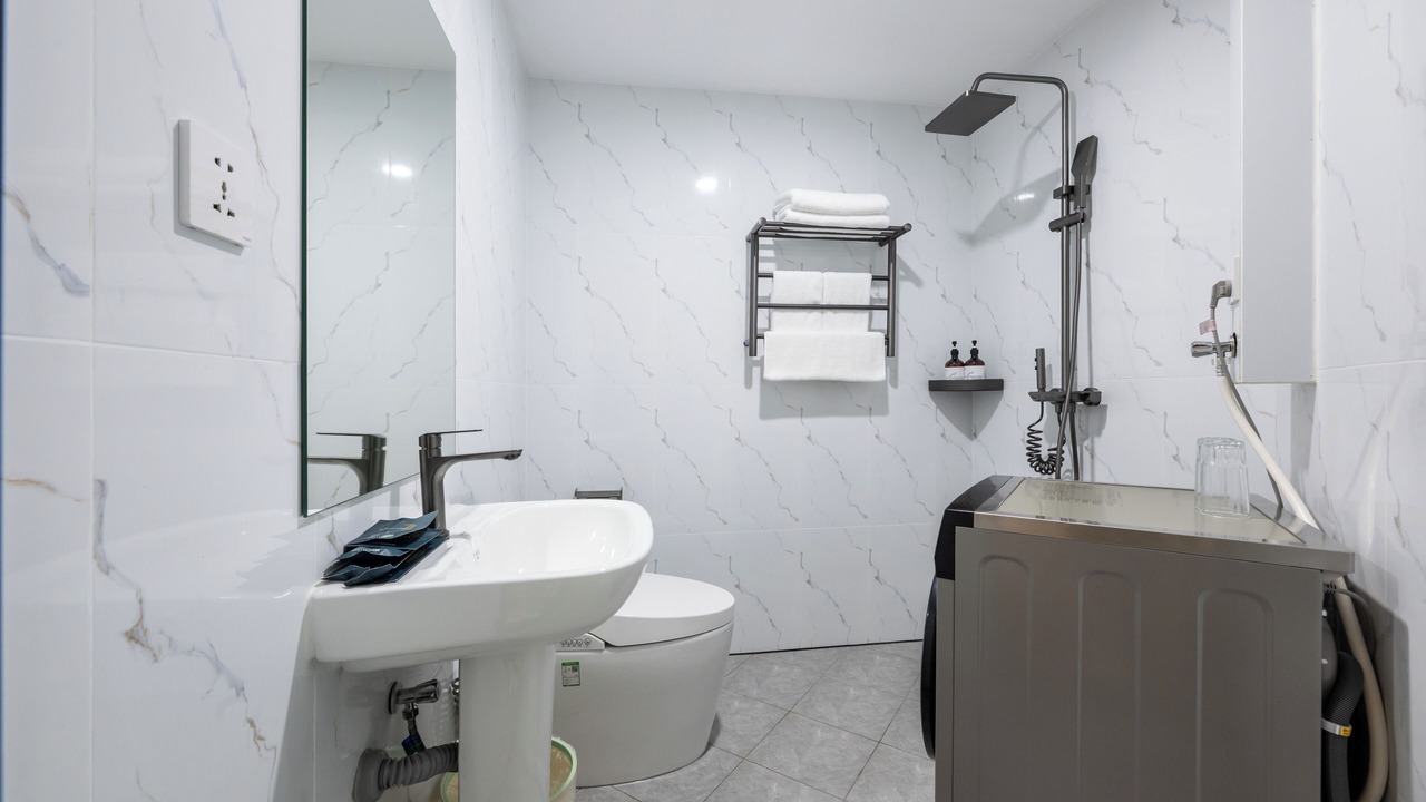 Photo of Bathroom in Tuol Kouk