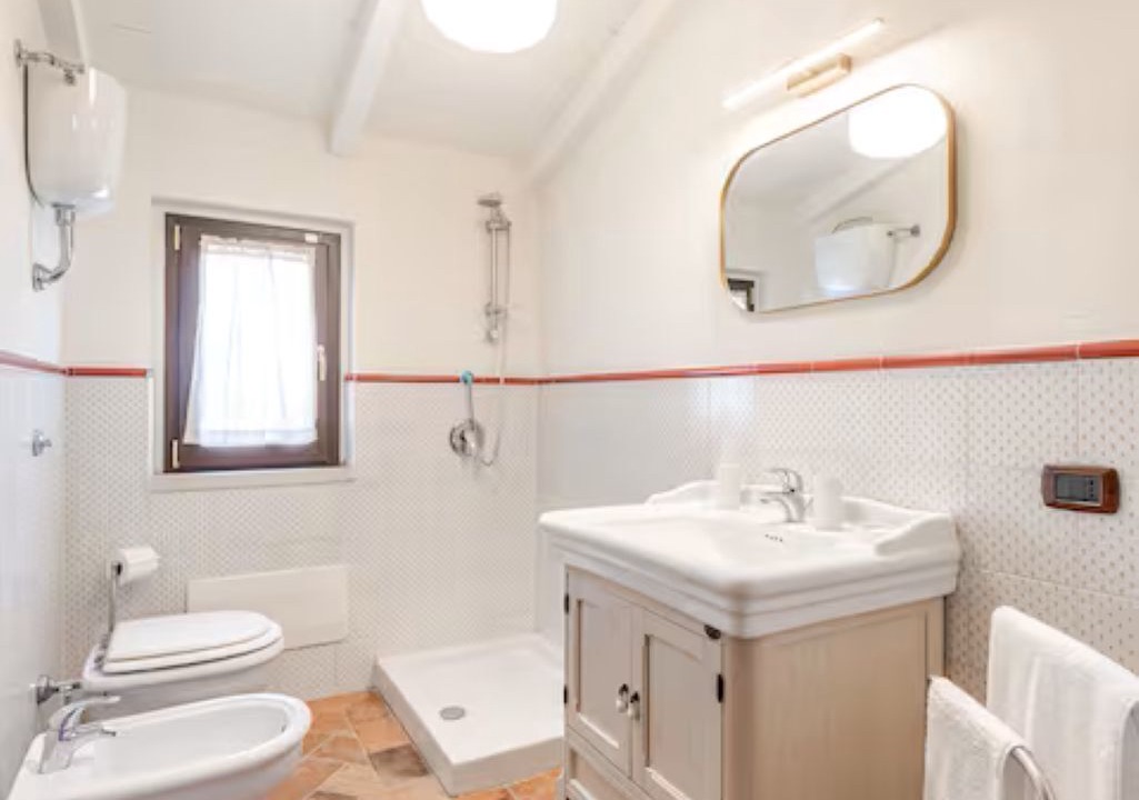 Photo of Bathroom in Caiazzo