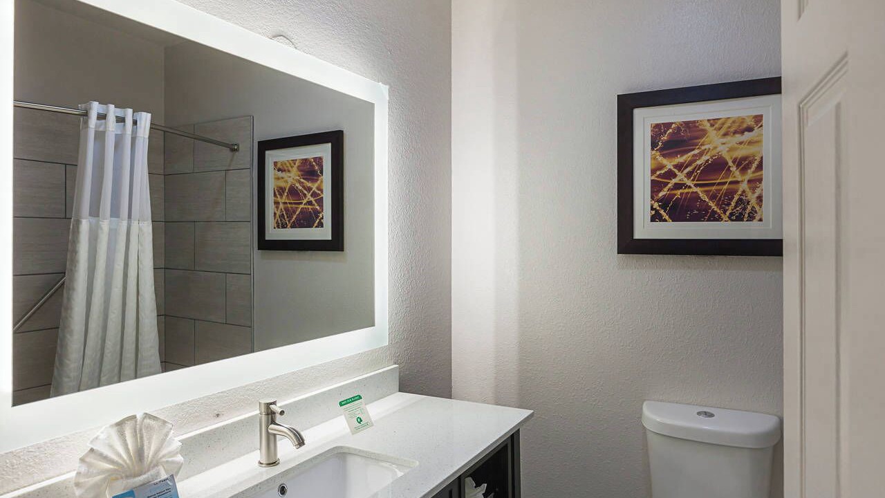 Photo of Bathroom in Lewisville