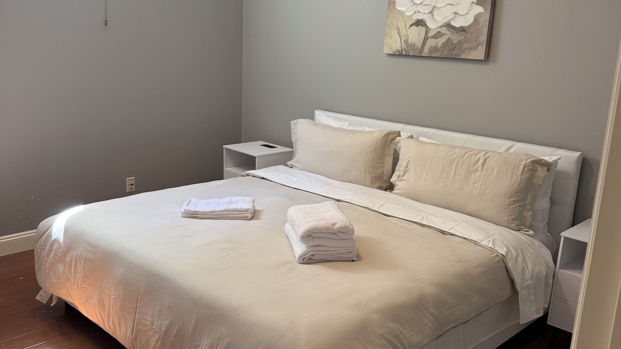 Photo of Bedroom in Arbutus Ridge
