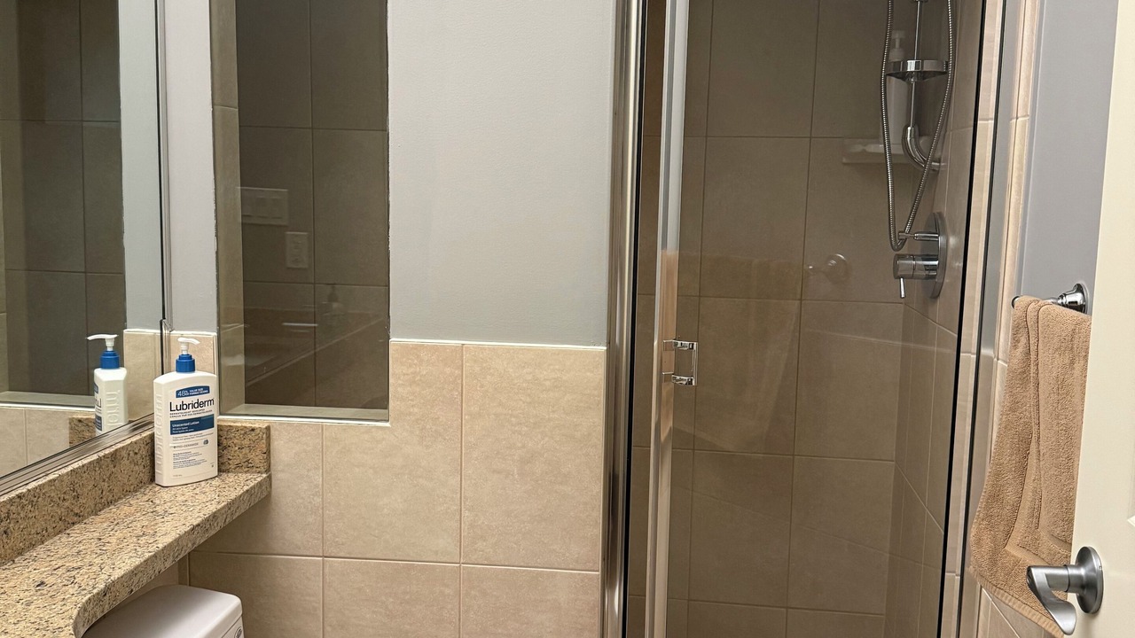 Photo of Bathroom in Arbutus Ridge