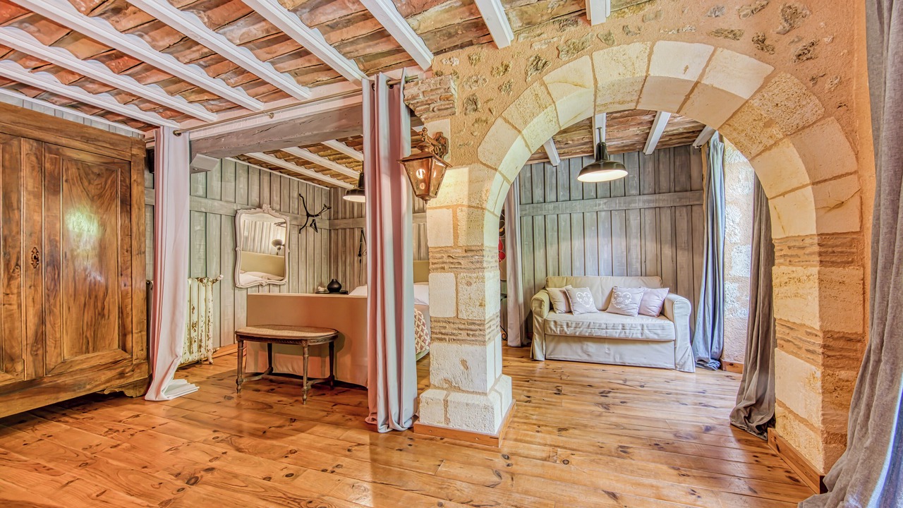 Photo of Bedroom in Noaillan