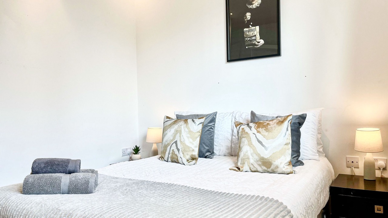 Photo of Bedroom in Angel