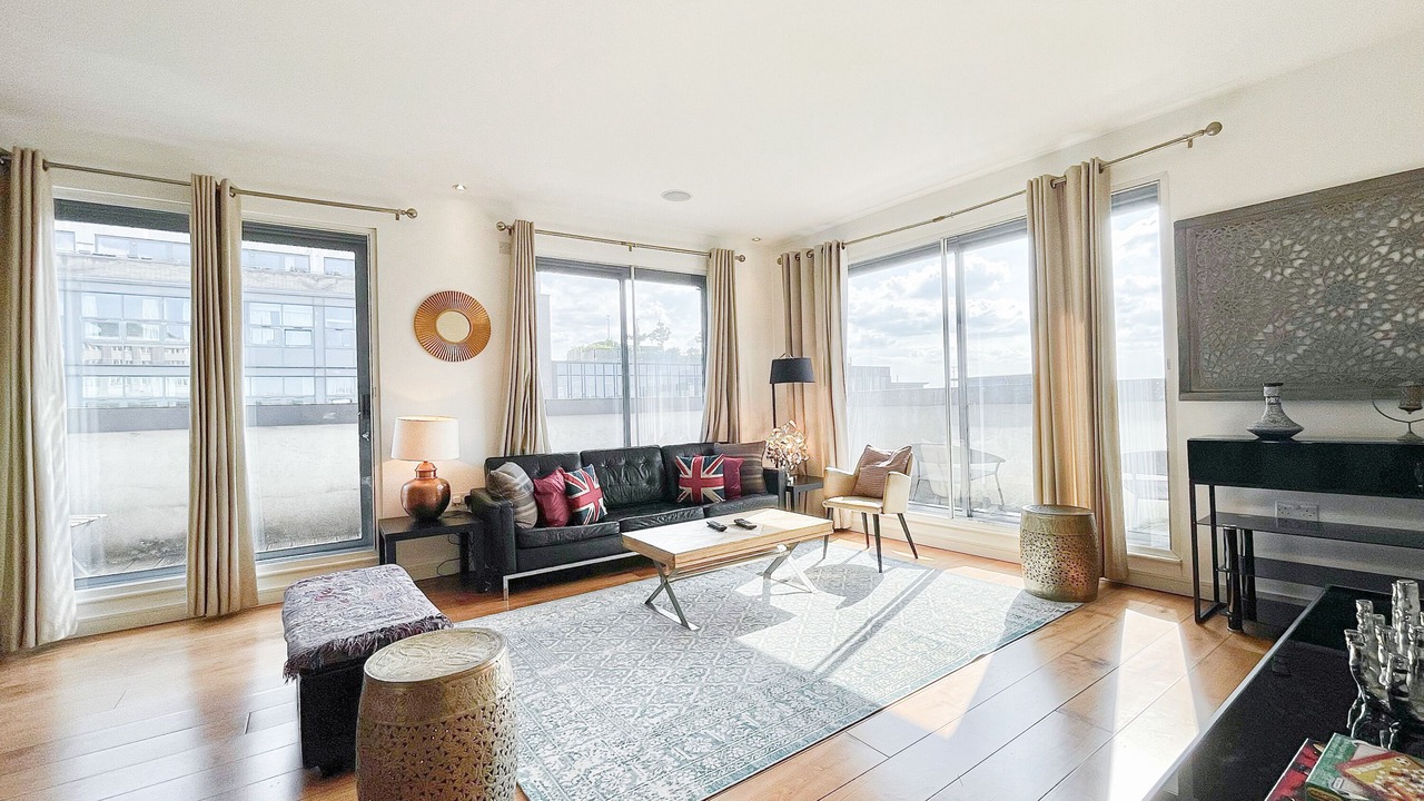 Photo of Livingroom in Angel