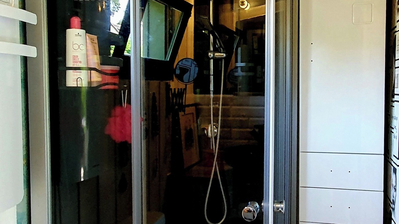 Photo of Bathroom in Cloyes-les-Trois-Rivieres
