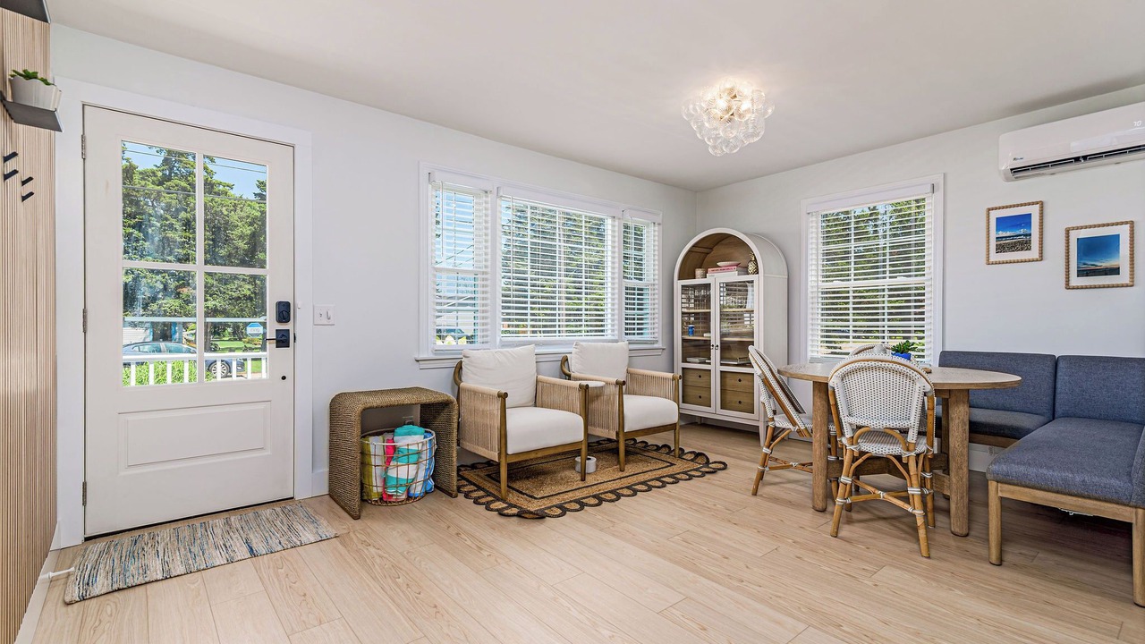 Photo of Livingroom in Misquamicut