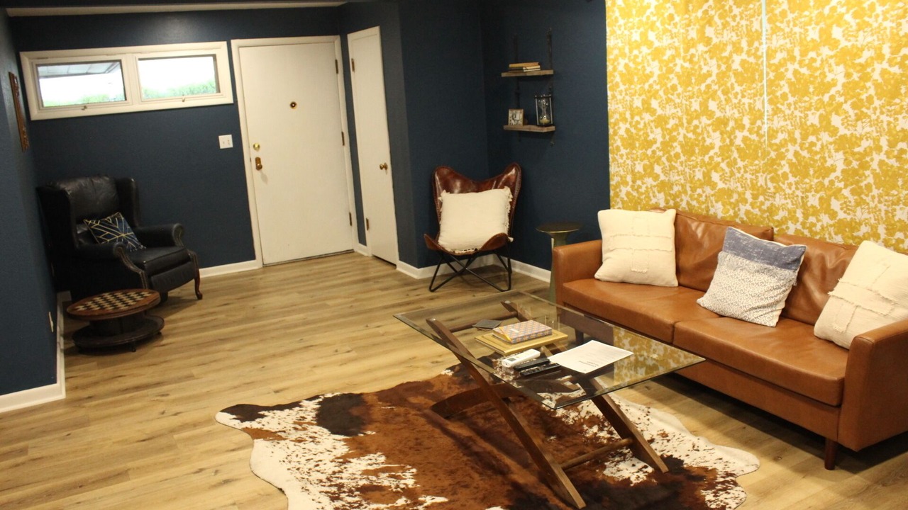Photo of Livingroom in Downtown Klamath Falls
