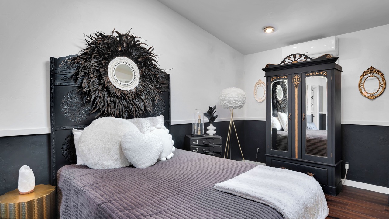 Photo of Bedroom in West University