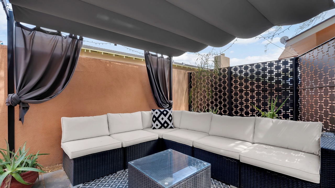 Photo of Patio Balcony in West University