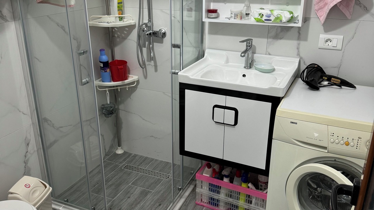 Photo of Bathroom in Udenisht
