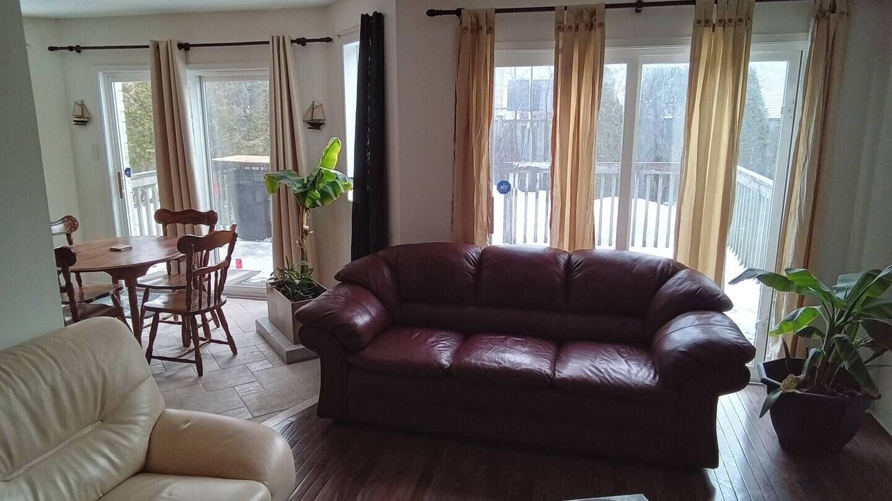 Photo of Livingroom in Barrie