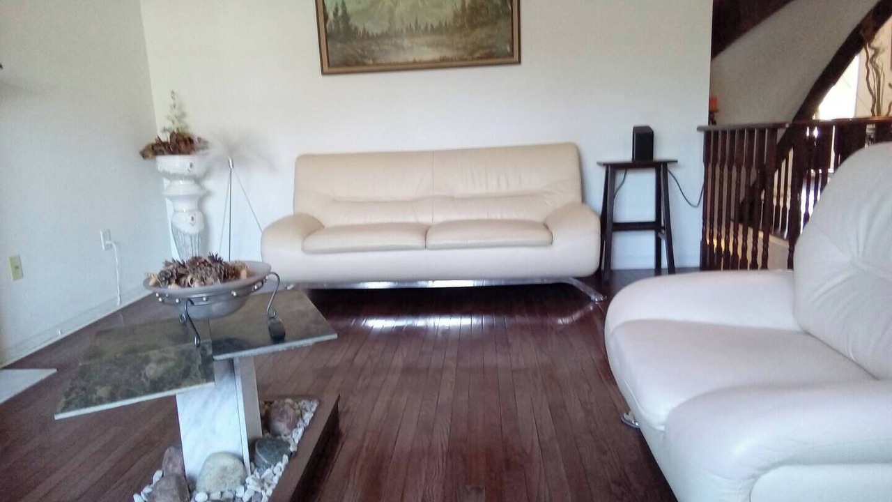 Photo of Livingroom in Barrie