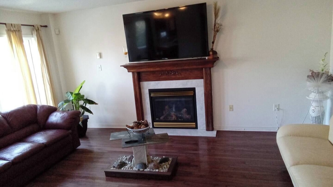 Photo of Livingroom in Barrie