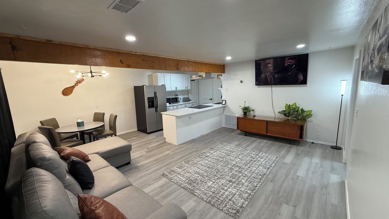 Photo of Livingroom in Midwest City