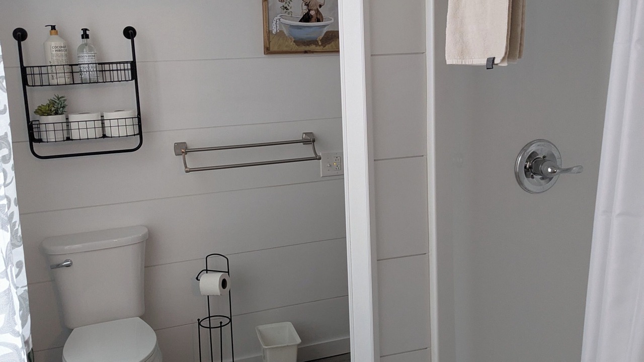 Photo of Bathroom in Antes Fort