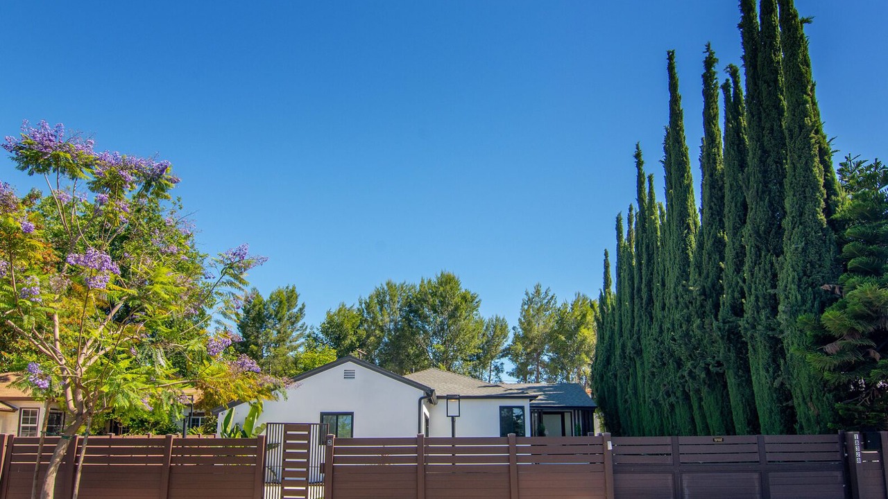 Photo of Outdoor in Reseda
