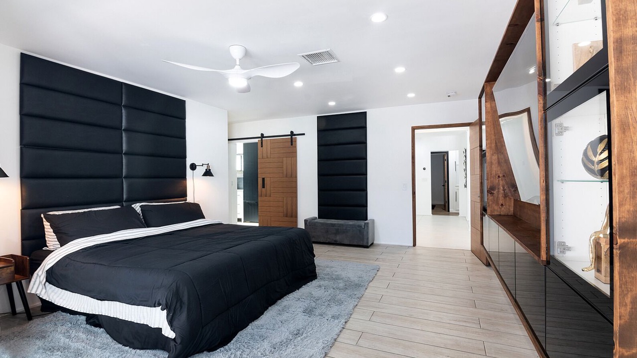 Photo of Bedroom in Reseda