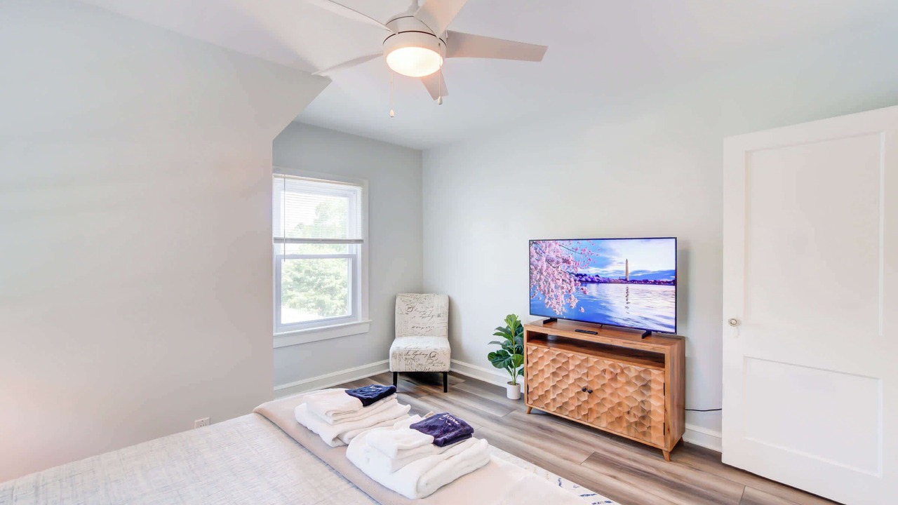 Photo of Bedroom in Arlington Ridge
