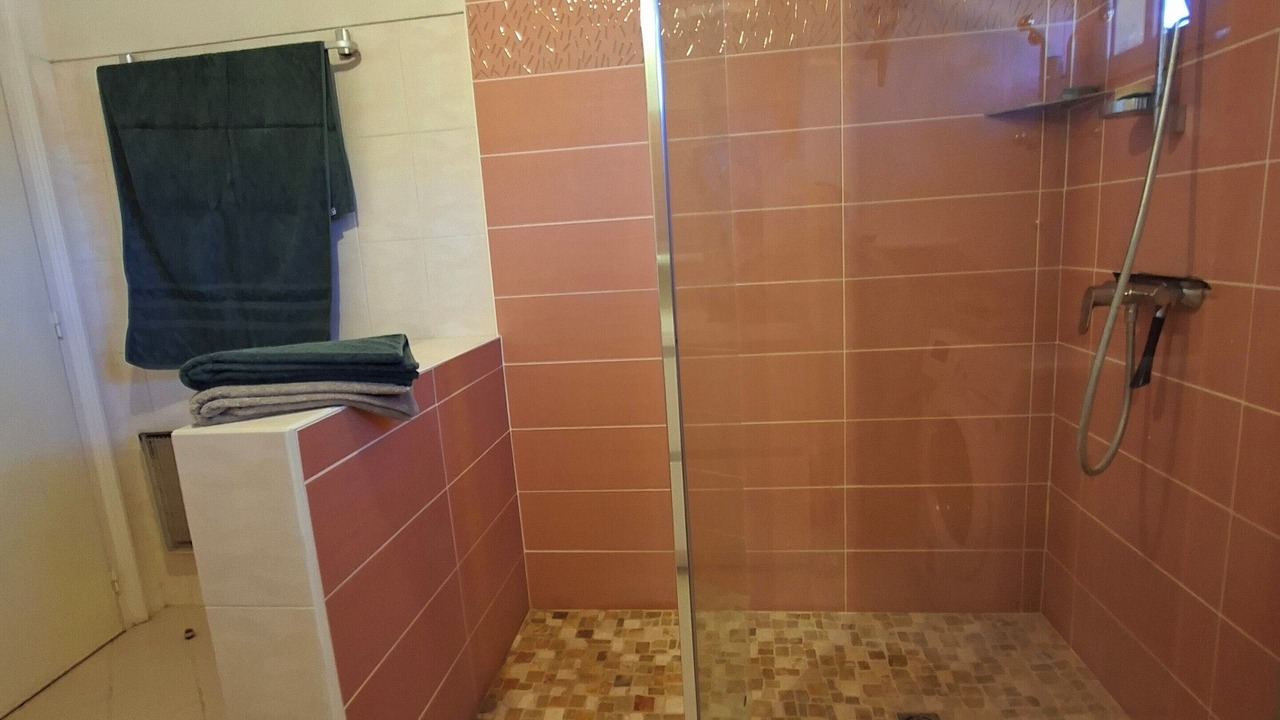 Photo of Bathroom in Bommes