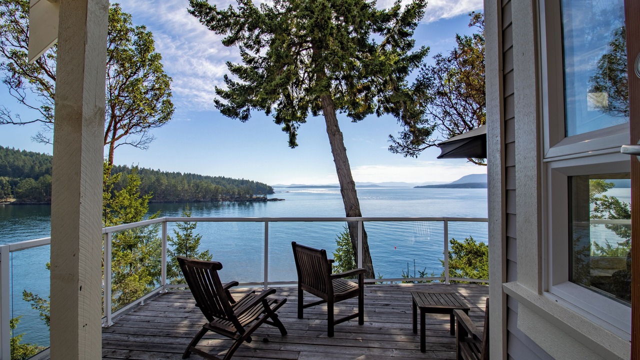 Photo of Patio Balcony in Pender Island