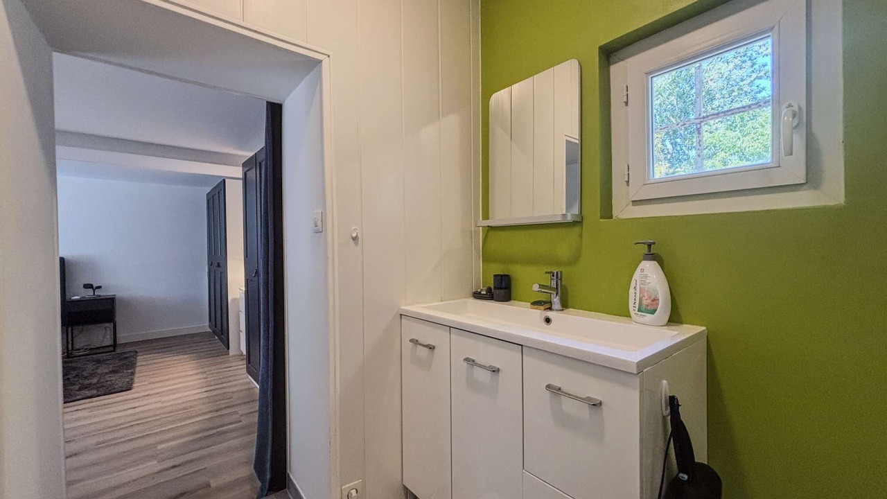 Photo of Bathroom in Roullee