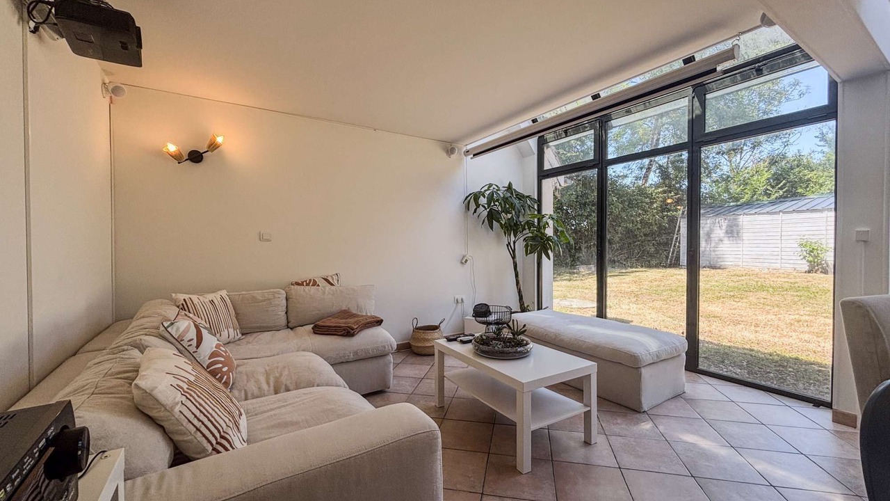Photo of Livingroom in Roullee