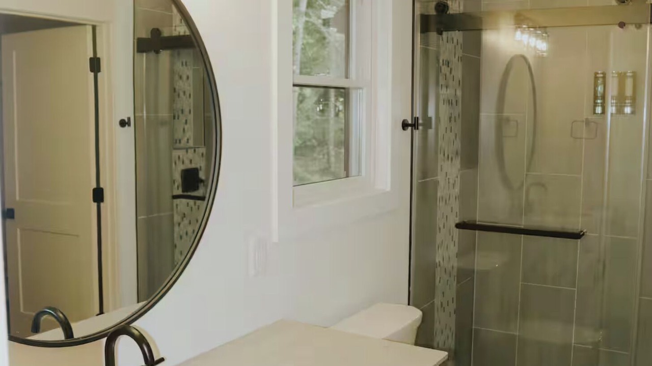 Photo of Bathroom in Loretto