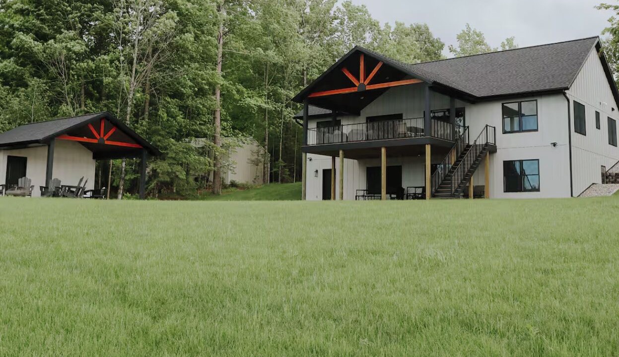 Photo of Outdoor in Loretto