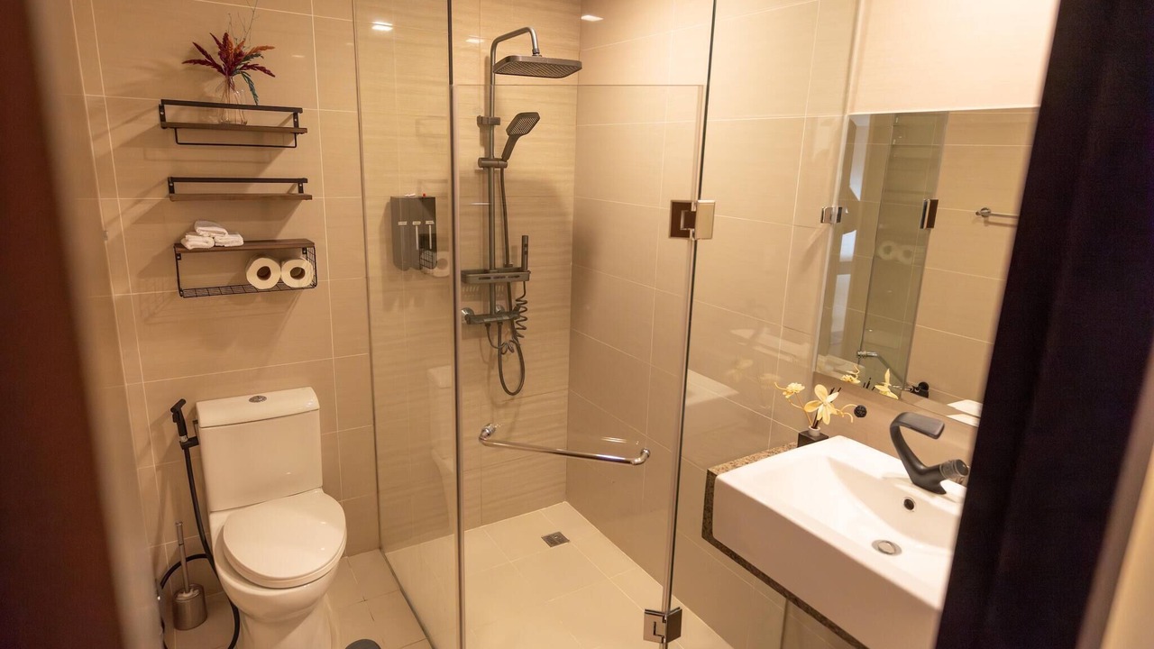 Photo of Bathroom in Salcedo Village