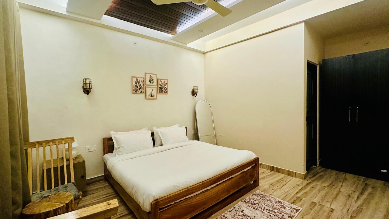 Photo of Bedroom in Almora