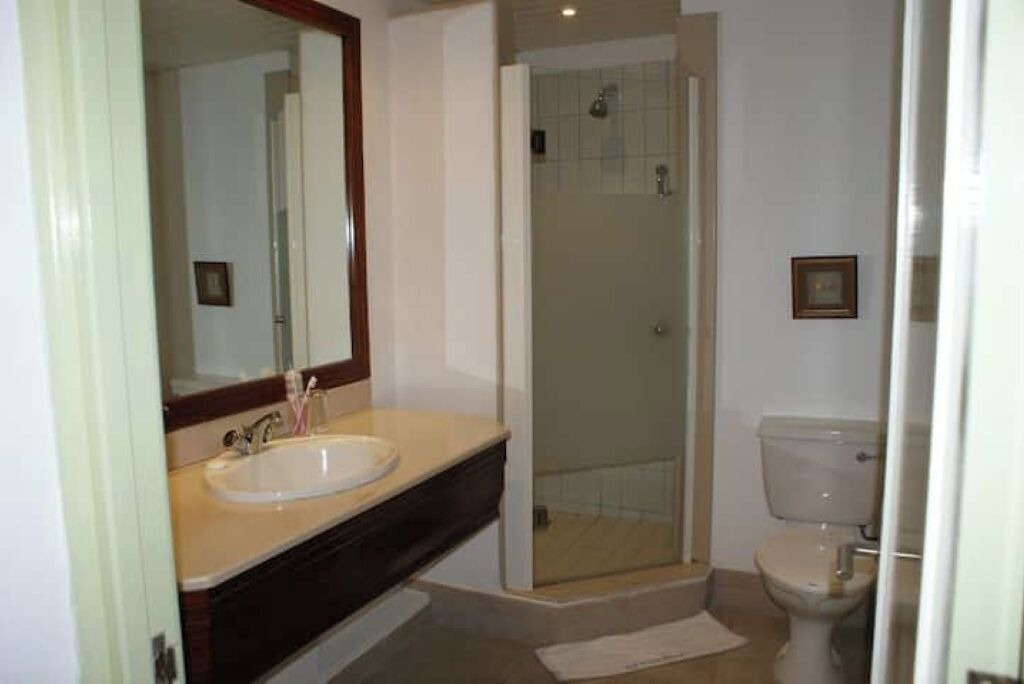 Photo of Bathroom in Calebasses