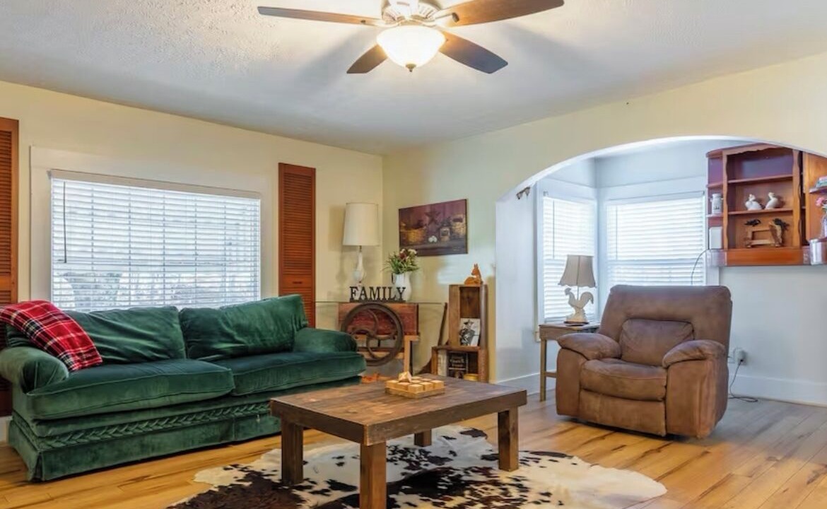 Photo of Livingroom in Old Town