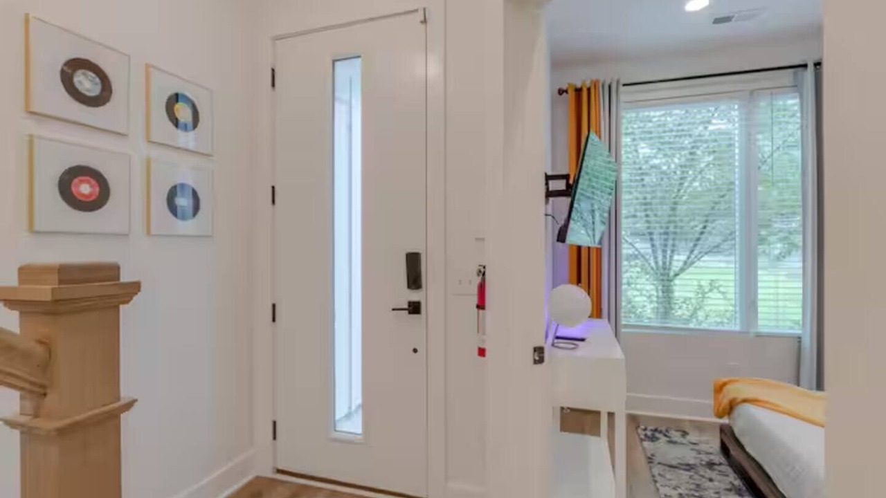 Photo of Bedroom in Hadley - Washington