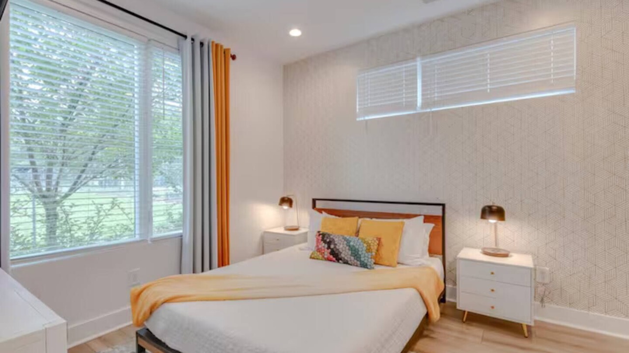 Photo of Bedroom in Hadley - Washington