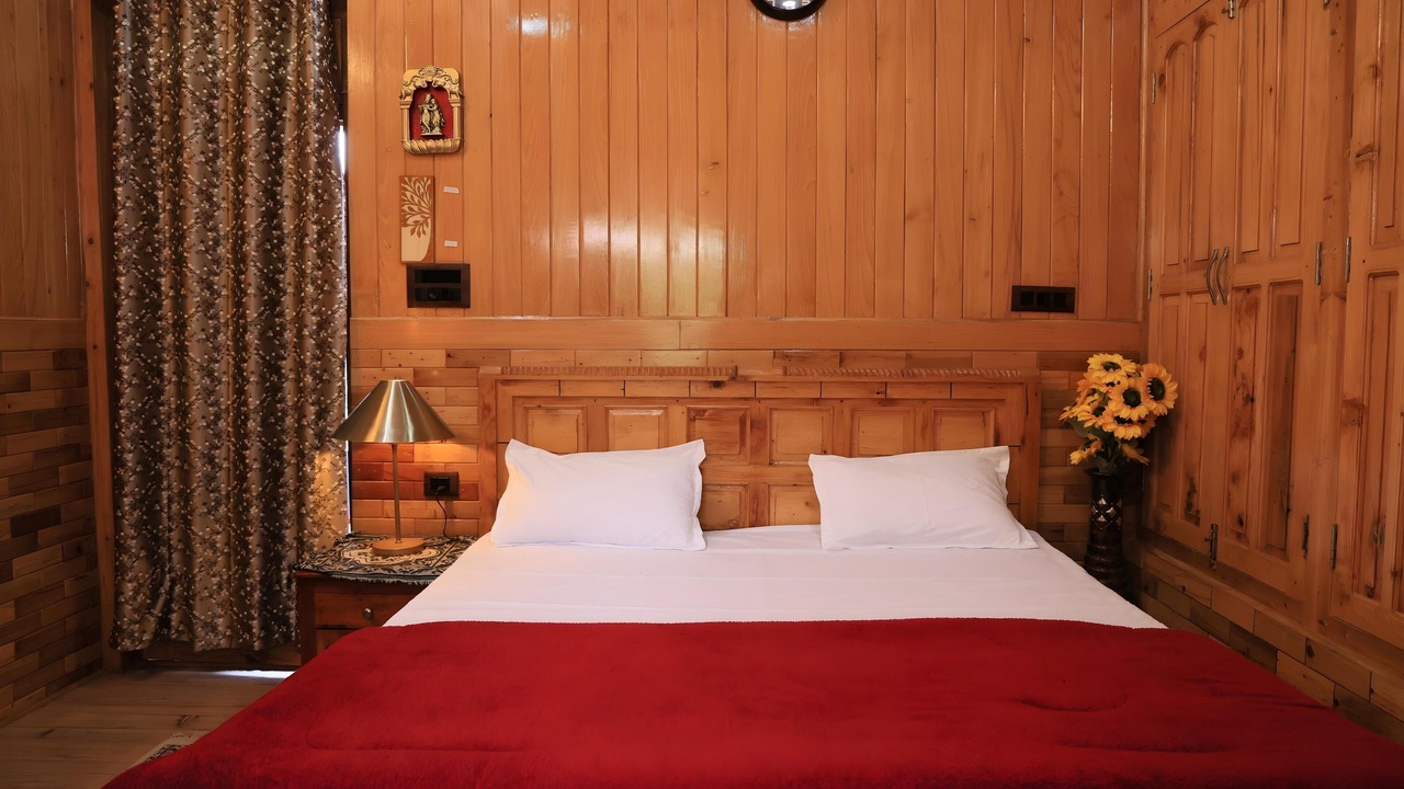 Photo of Bedroom in Tehri