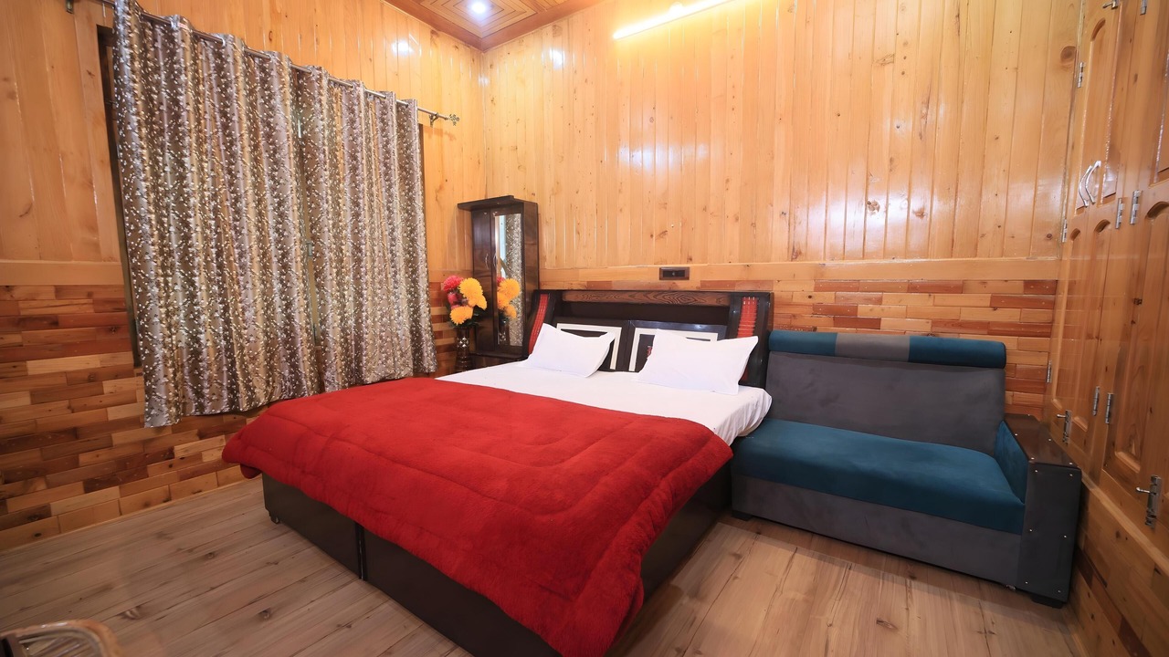 Photo of Bedroom in Tehri